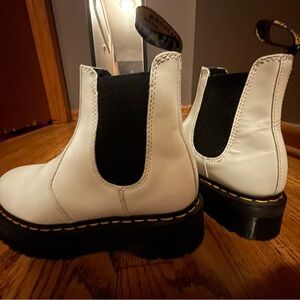 Dr. Doc Martens White Leather Chelsea Platform Ankle Boots 2976 QUAD